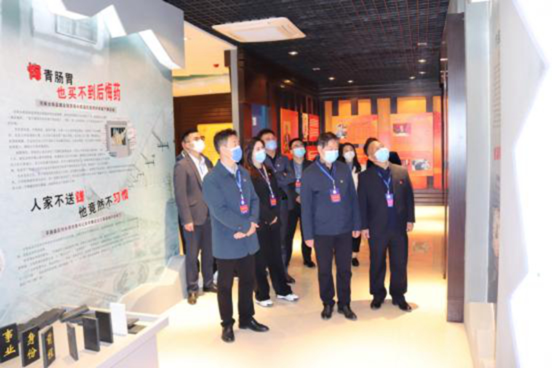 英亚官方下载（中国）有限公司领导干部走进河南省豫中监狱开展警示教育